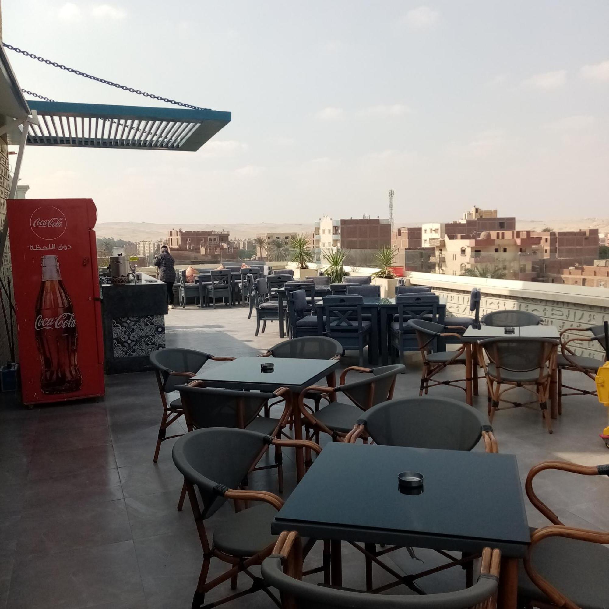 Pyramids Oasis Hotel Kafret el-Gabal Extérieur photo