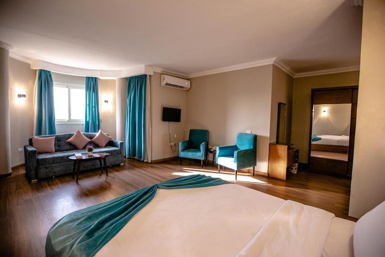 Pyramids Oasis Hotel Kafret el-Gabal Extérieur photo