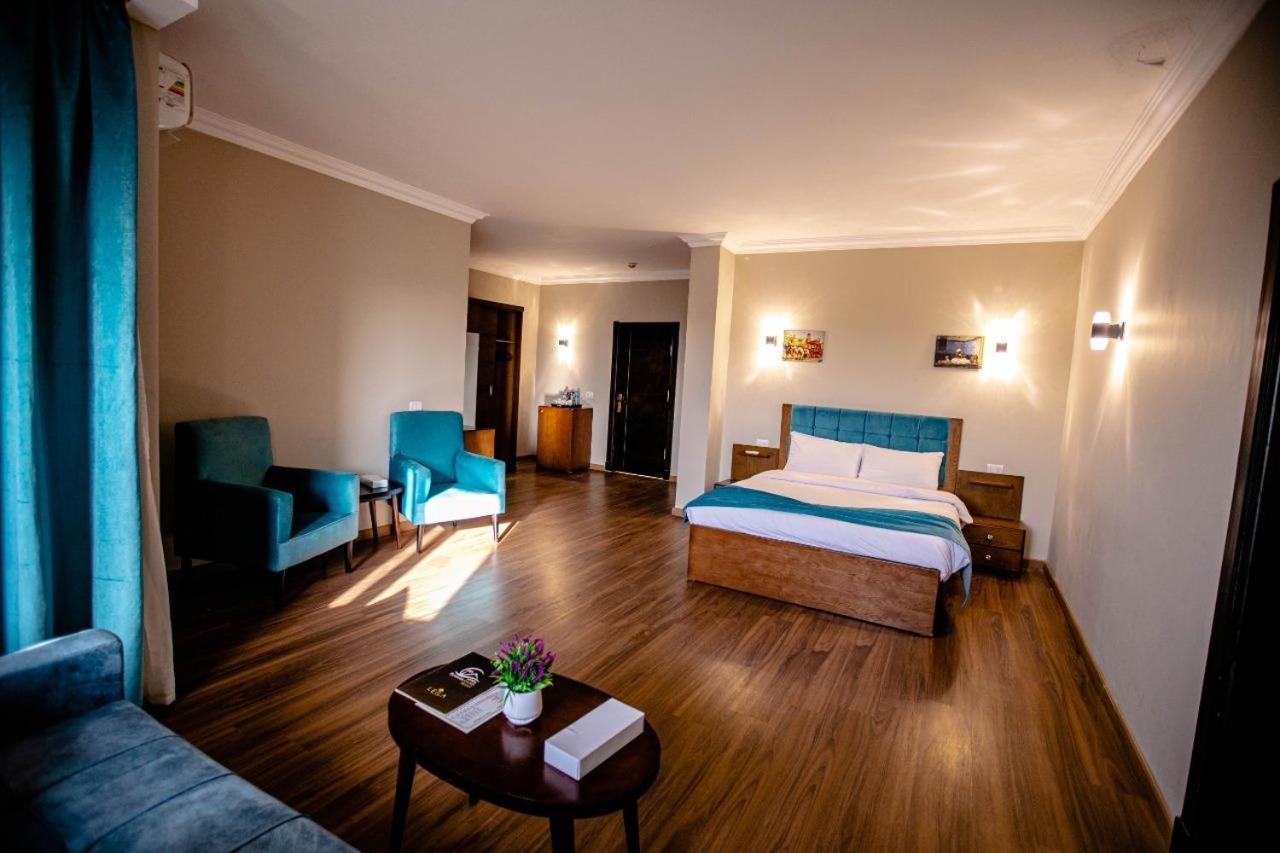 Pyramids Oasis Hotel Kafret el-Gabal Extérieur photo